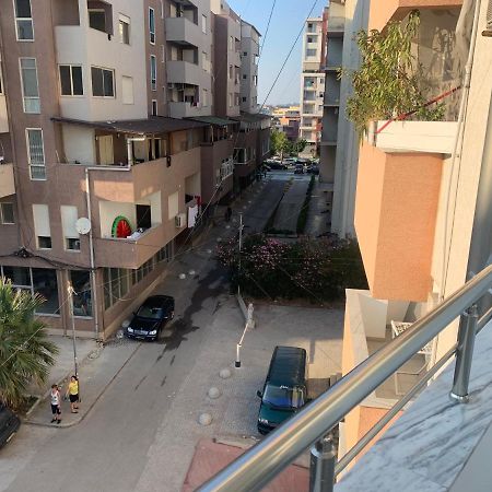 Kokomani 2 Apartment Durres Bagian luar foto